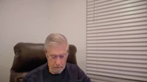 Colorado Guy Straight online show from November 17, 12:41 pm