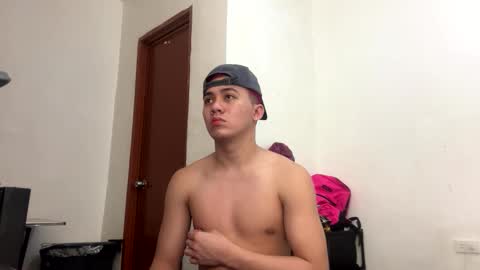 Cyrus online show from April 28, 8:02 pm