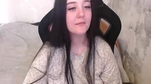 your_8a8y online show from March 22, 10:19 am