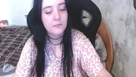 your_8a8y online show from June 6, 7:03 am
