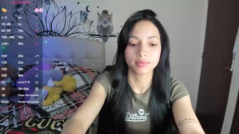 mia3 online show from November 17, 10:56 pm