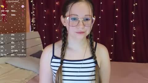 your foxy dream online show from February 10, 9:01 am