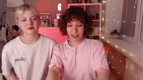 Alex and Kris long hair online show from April 7, 5:15 pm