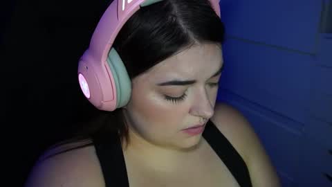 Your Lexi rose  online show from September 9, 1:33 pm
