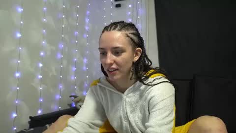 Meri  online show from March 7, 9:15 pm