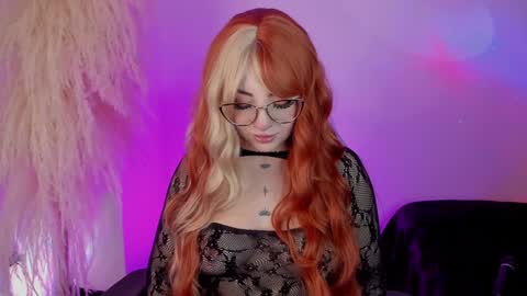 Cami independent model online show from January 21, 8:08 am