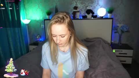 Mary online show from December 19, 8:59 pm