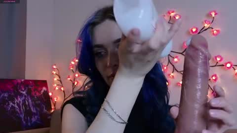 your_night_fury online show from July 31, 10:22 pm