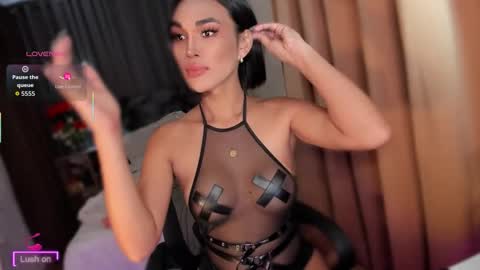Miss Larah online show from May 9, 11:55 pm
