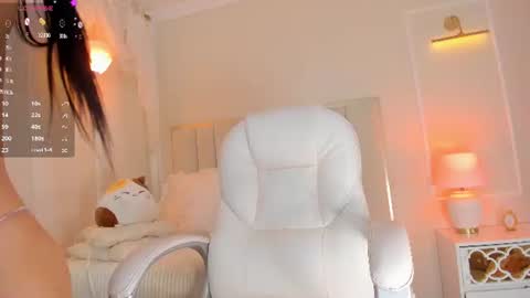 your_petite18 online show from June 26, 5:13 am