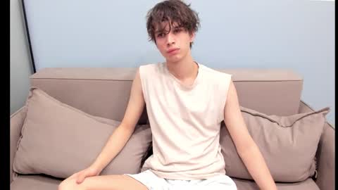 your_shy_guy online show from October 2, 4:44 am