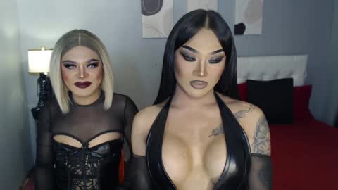 TRICXIEBELLE online show from December 14, 1:45 am