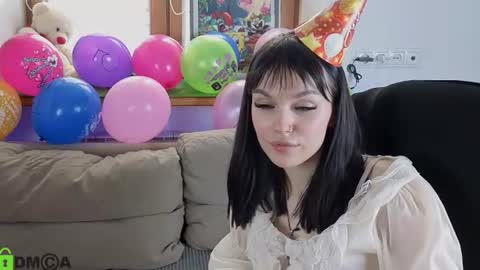 alexia online show from July 9, 11:47 am