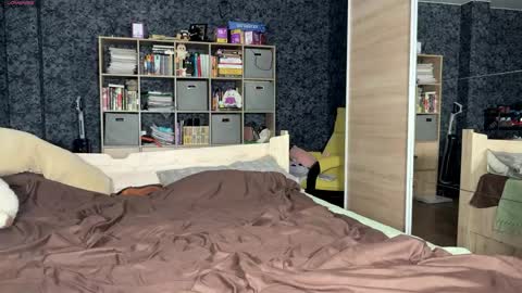 Mia online show from May 16, 4:38 pm