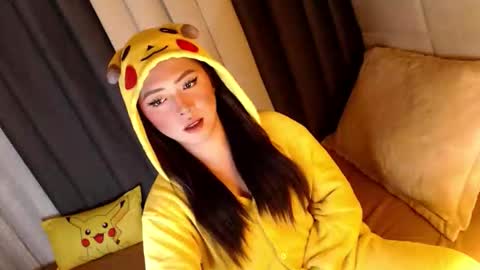 JEN  online show from March 19, 1:27 pm