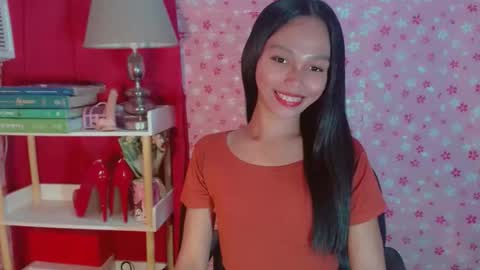 RICCIE MAE online show from November 14, 7:10 am