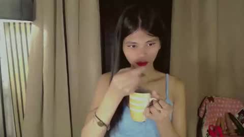 Vivian online show from March 8, 10:03 pm