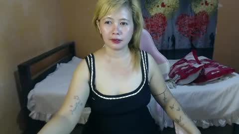 Glenda online show from June 11, 1:27 am