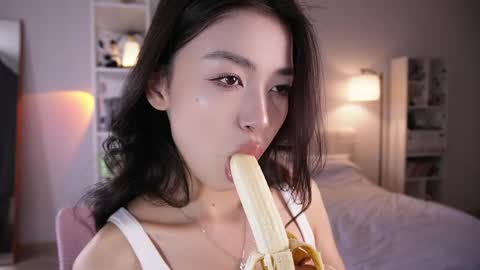 yourlittlesunrise_ online show from May 23, 5:58 am