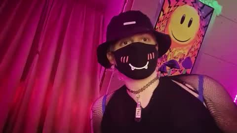 yourlocalfemboy20 online show from February 8, 6:06 am