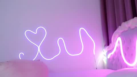Snapshot of yourmermaidd chatting on September 25, 3:24 am Amina online show from September 25, 3:24 am