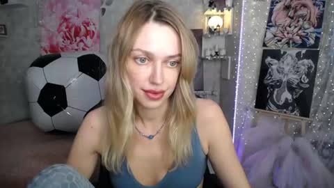 Nicky online show from July 1, 4:59 pm