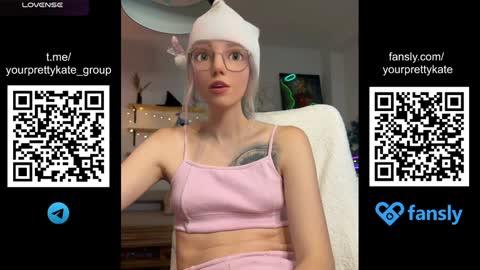 Snapshot of yourprettykate_ chatting on December 25, 9:22 pm                                                      online show from December 25, 9:22 pm