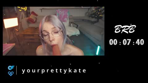 Snapshot of yourprettykate_ chatting on December 28, 8:58 am                                                      online show from December 28, 8:58 am