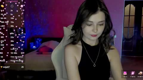 Chloe online show from February 25, 4:35 pm