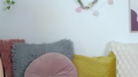 yours_goddess online show from June 11, 6:00 am