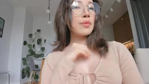 youre meyy online show from April 6, 9:54 am