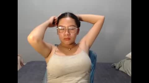 yoursexy_reb online show from January 10, 1:38 pm