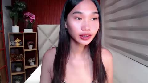 yoursluttyashxx online show from June 8, 5:14 pm