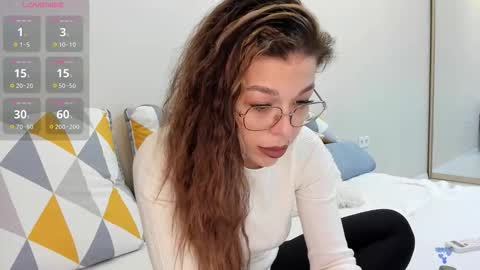 yoursoul_mila online show from November 16, 11:45 am