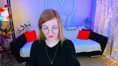 Alice online show from April 18, 9:22 am