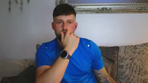 youzername2 online show from January 18, 12:52 am