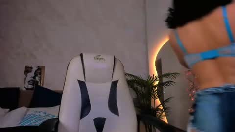 Yuki online show from June 10, 2:16 pm