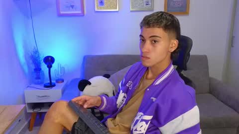 yulian_vasquez online show from November 26, 12:35 pm