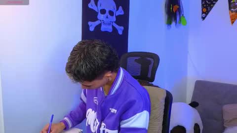 Snapshot of yulian_vasquez chatting on October 22, 12:29 pm yulian_vasquez online show from October 22, 12:29 pm