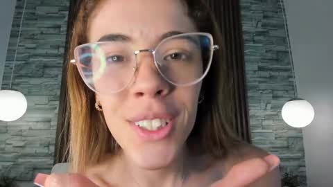 yulievans online show from January 23, 10:22 pm