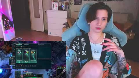 Kris online show from March 2, 9:01 pm