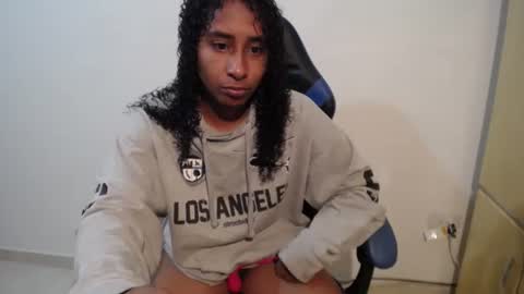 yumchocolate777 online show from March 24, 5:24 am