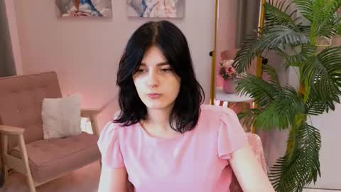 Yumi online show from February 26, 1:47 pm