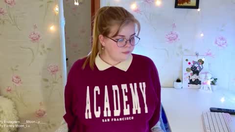 Polly online show from December 2, 2:15 pm