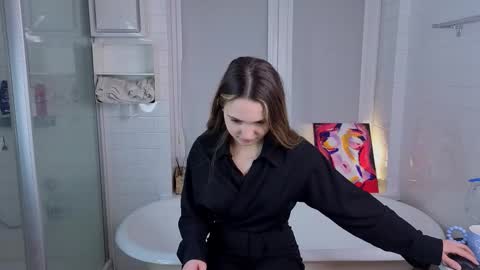 Emily online show from March 3, 6:37 pm