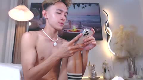 Justine online show from January 8, 7:03 pm