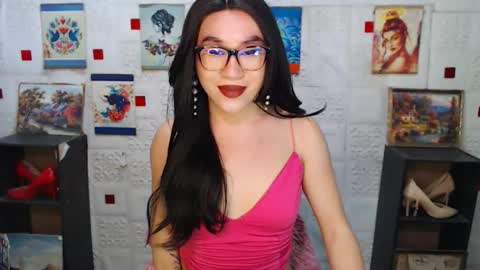 HOT CHLOE 3 online show from September 21, 8:40 am