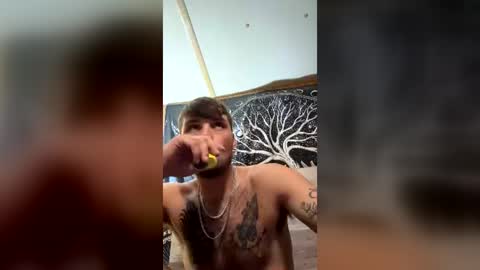 yung_freak1 online show from July 8, 3:54 am