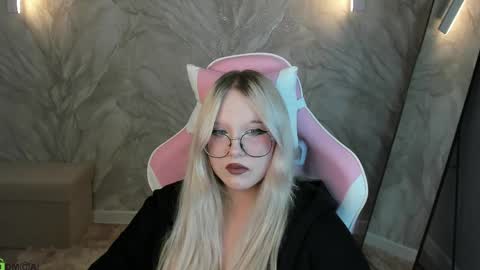 Yungsatou online show from April 29, 9:25 am