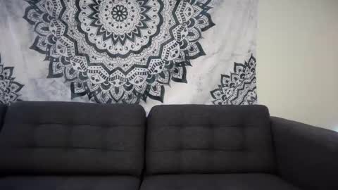 yurdreams_22 online show from November 6, 3:37 pm